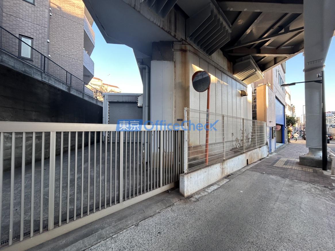 大井町北千束高架下建物
