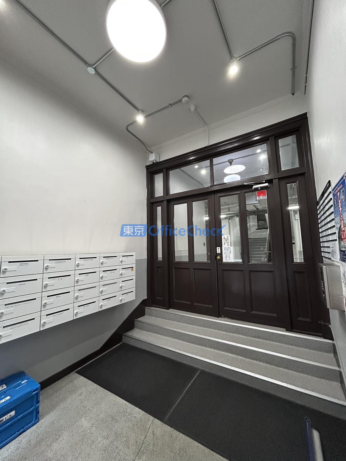 東方学会ビル本館