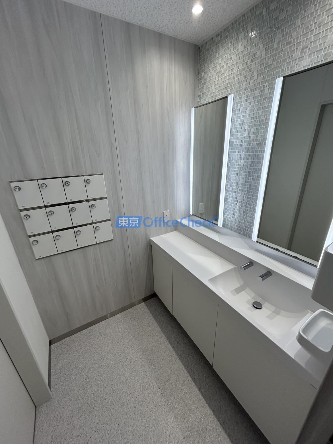 ＣＯＬＯＲ ＵＳ秋葉原