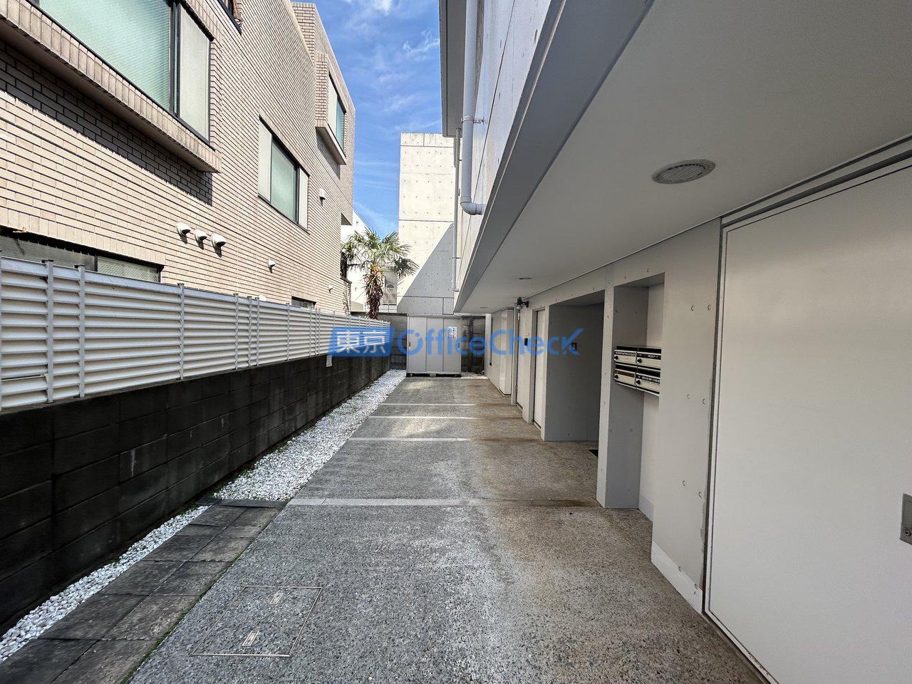 ロイクラトン左門町