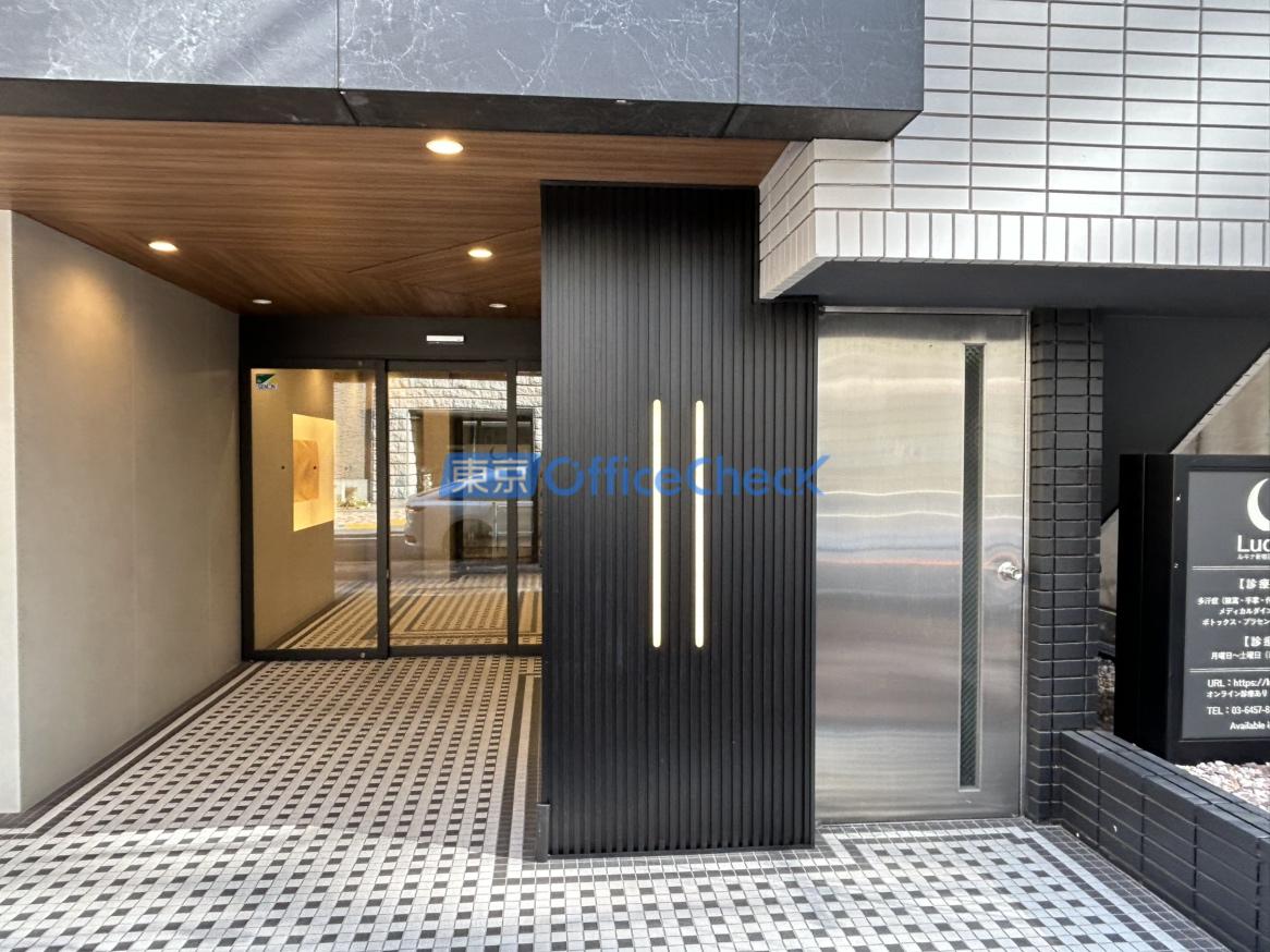 四谷三栄町スクエア