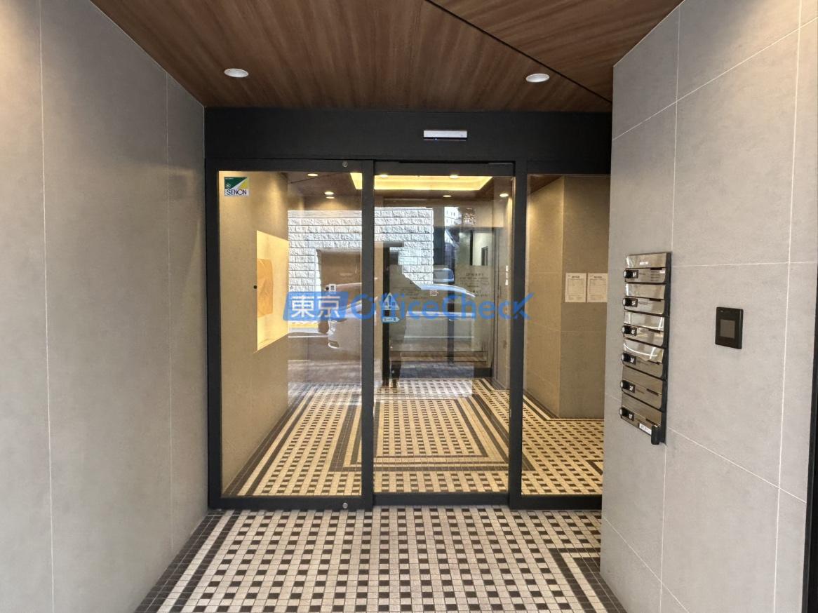 四谷三栄町スクエア