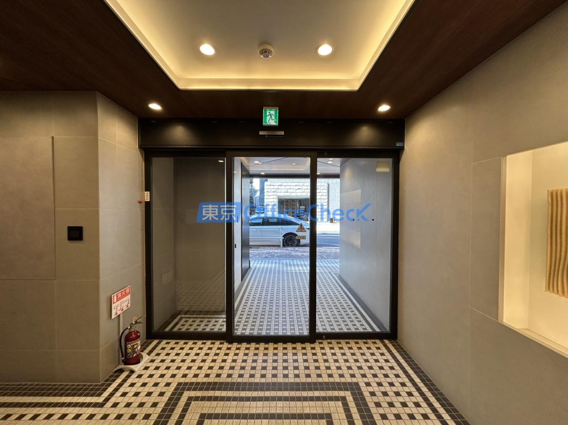 四谷三栄町スクエア