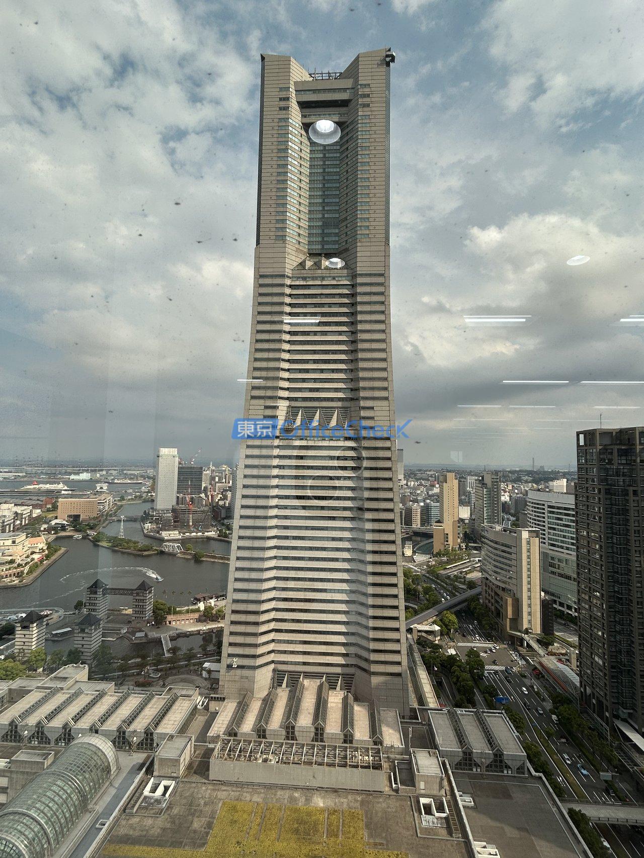 横浜ランドマークタワー