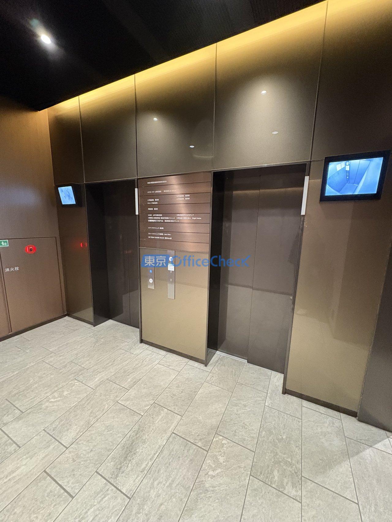 ＣＲＡＮＥ ＣＯＲＮＥＲ