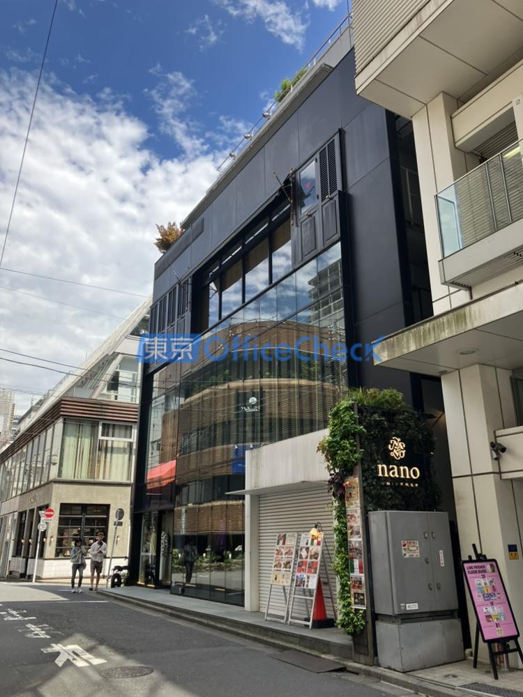 クリスタルポイントビル