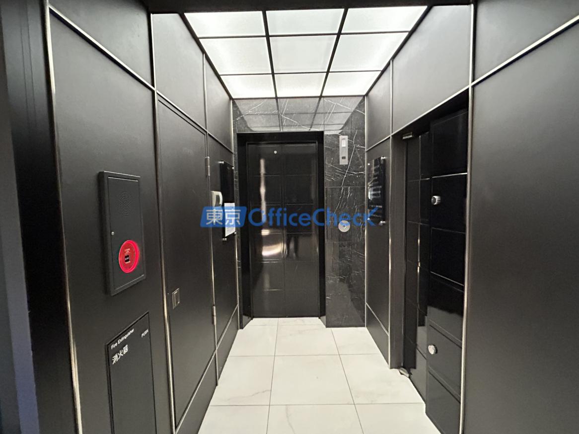 ガーデンクロス新宿御苑