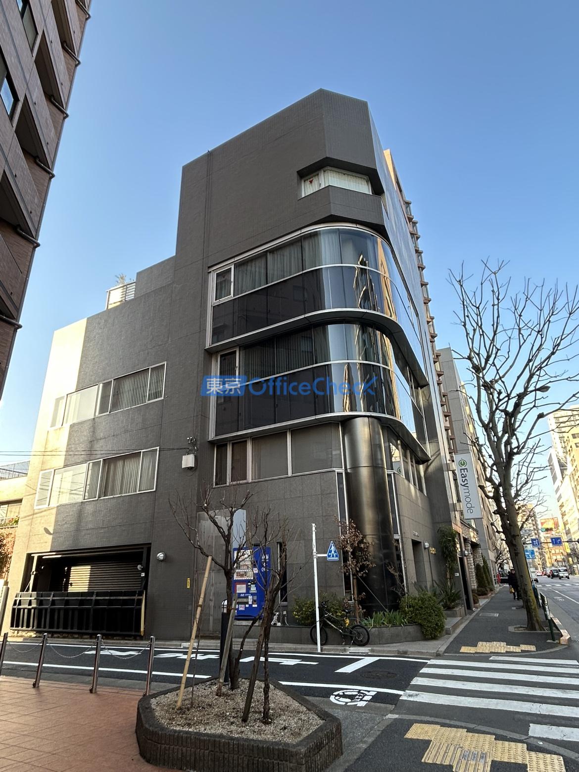 スタッフハウスビル