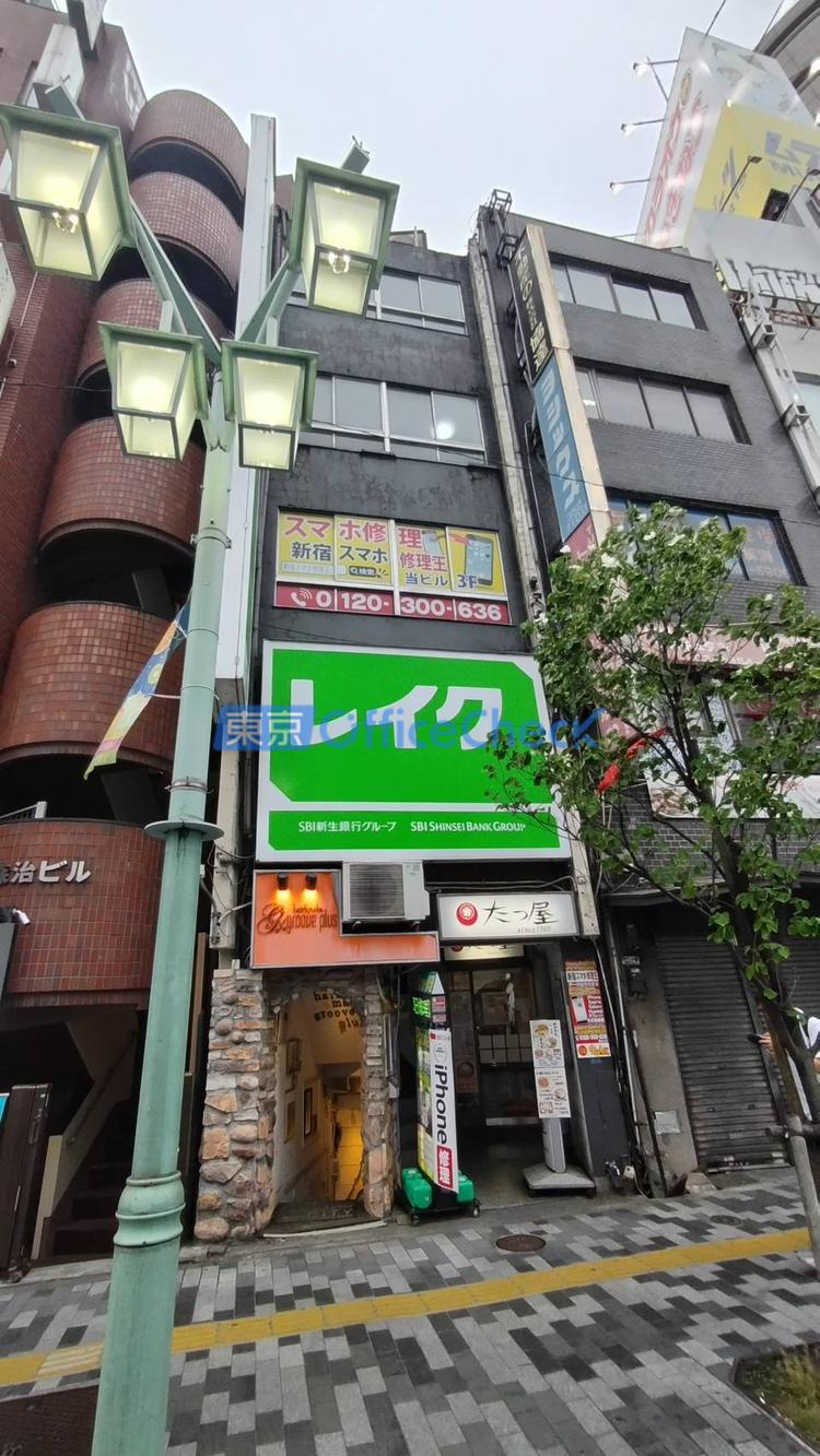 ワイエムビル