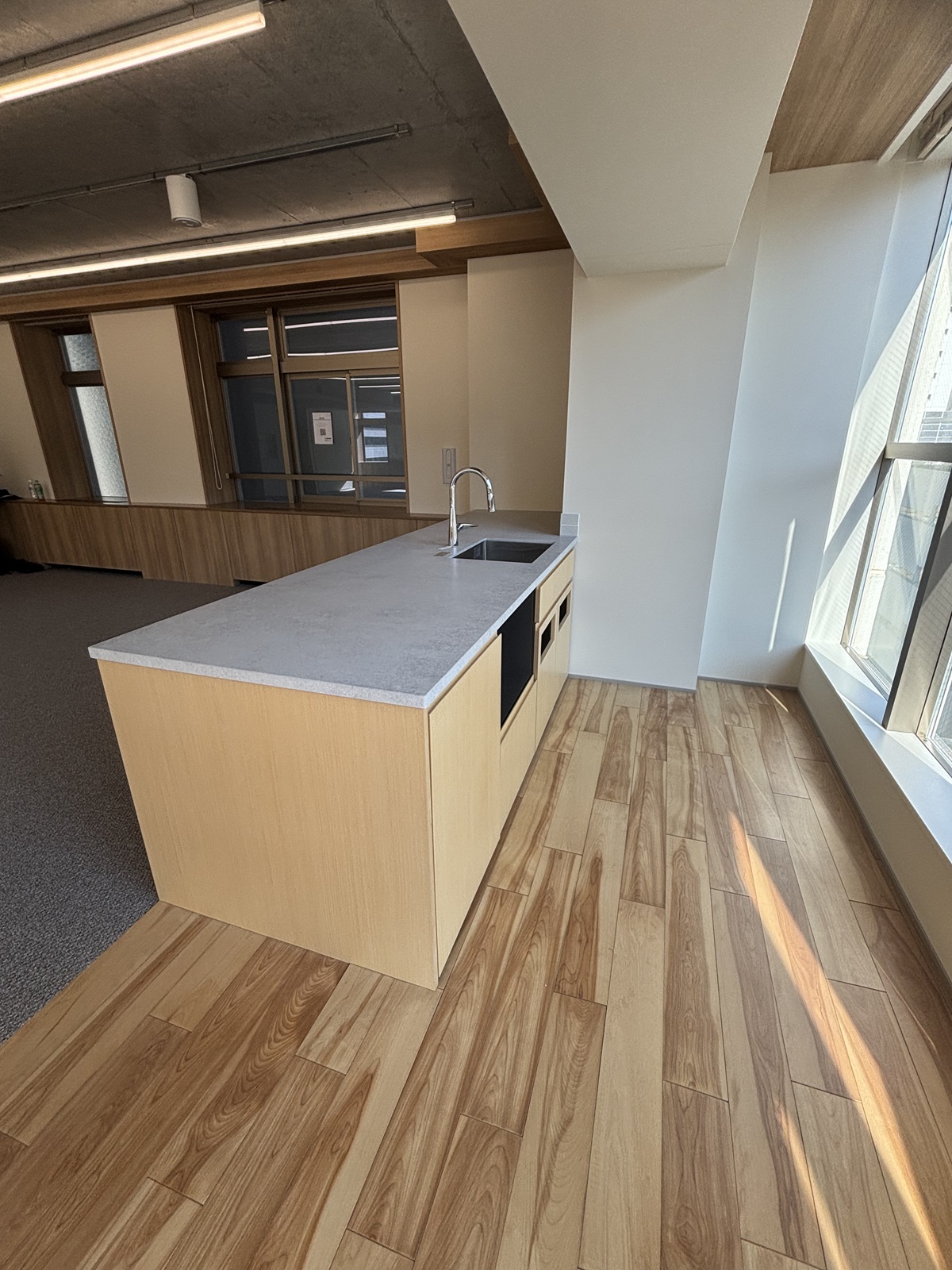 ＡＳＯＯＭ新橋