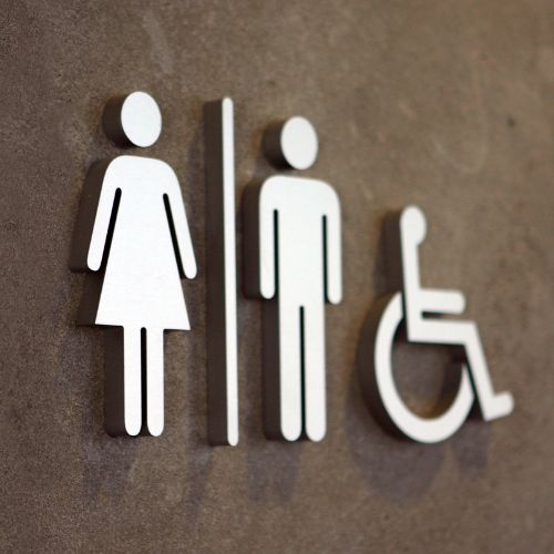 男女トイレ別