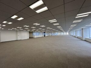 アーク森ビル 14階 01.jpg