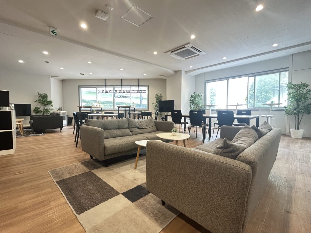 GOLDWARE PARK 西麻布 ラウンジ