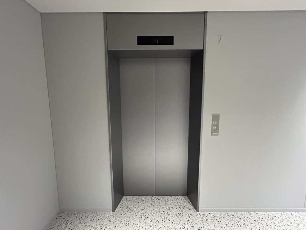 ソラス神保町 7階 10
