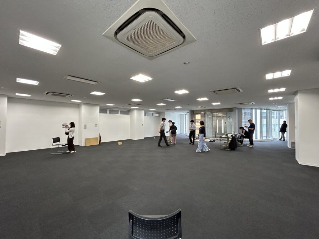 luminous-building-4f 02