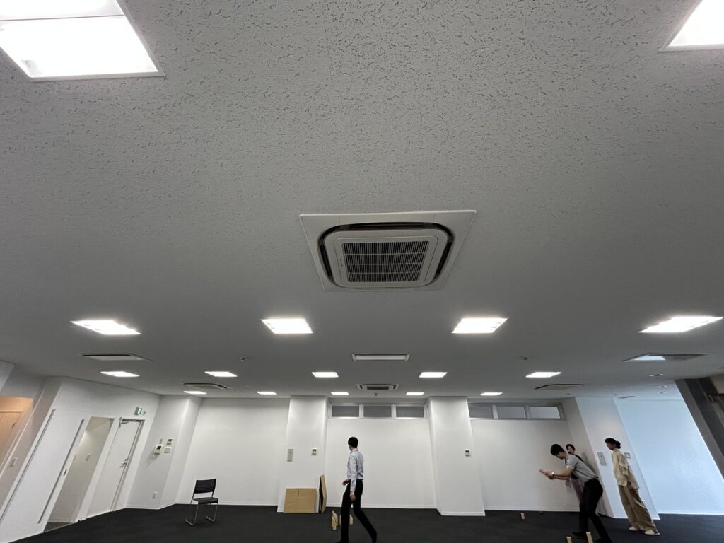 luminous-building-4f 05