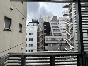 luminous-building-4f 07