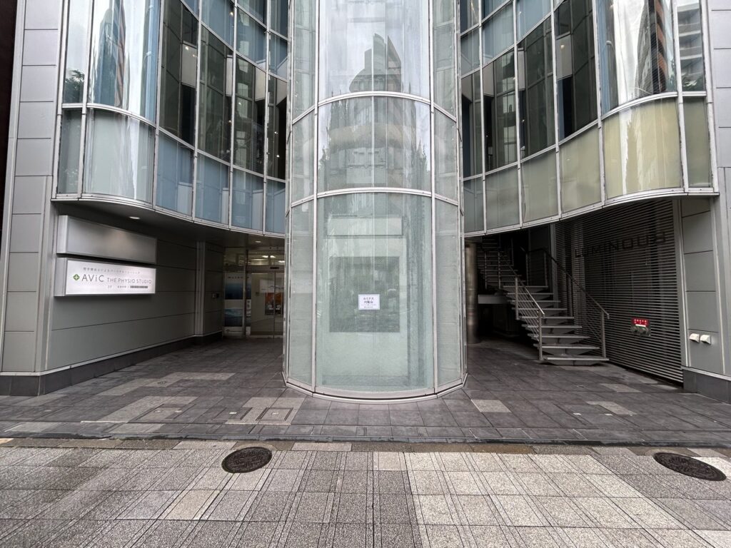 luminous-building-4f 15
