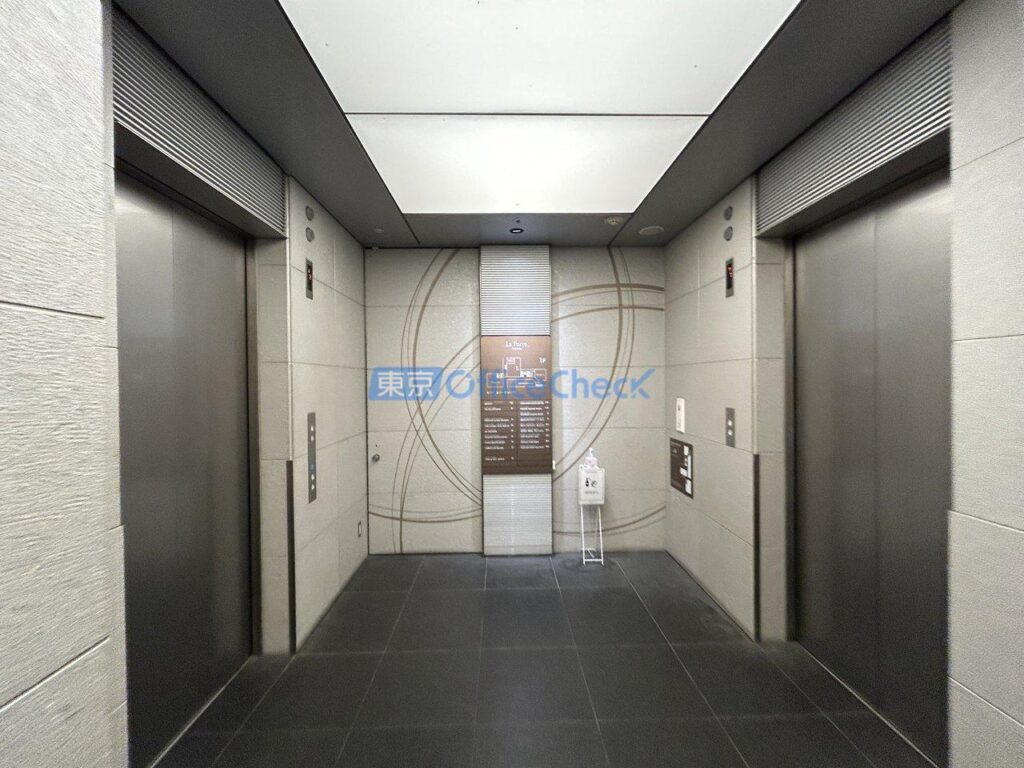 LA PORTE AOYAMA 38