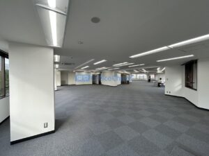 32芝公園ビル 9階 02