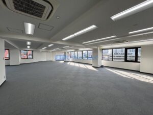32芝公園ビル 9階 03