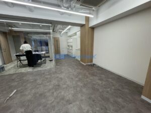 銀座スクエア2階 13