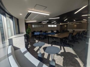麹町晴花ビル7階 03
