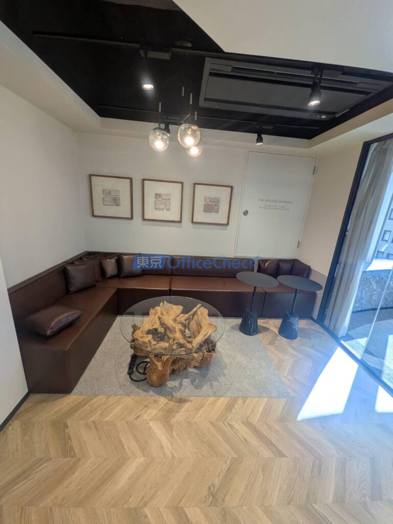 麹町晴花ビル7階 16